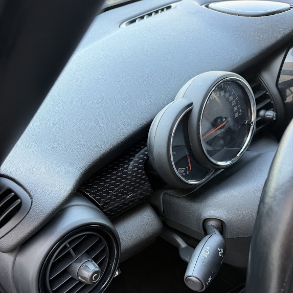 MINI COOPER JCW (Nettoyage complet voiture avant la vente Le Thor Vedène Monteux) — après