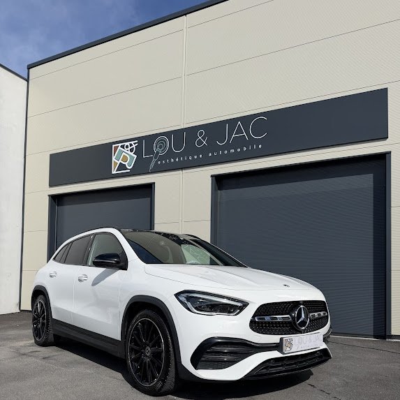 MERCEDES GLA (Lavage automobile intégral avant la vente Le Thor Isle sur la Sorgue)