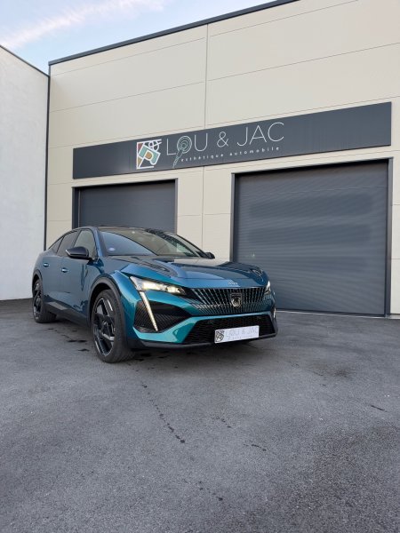 PEUGEOT 408 (Nettoyage intérieur extérieur Le Thor Isle sur la Sorgue)
