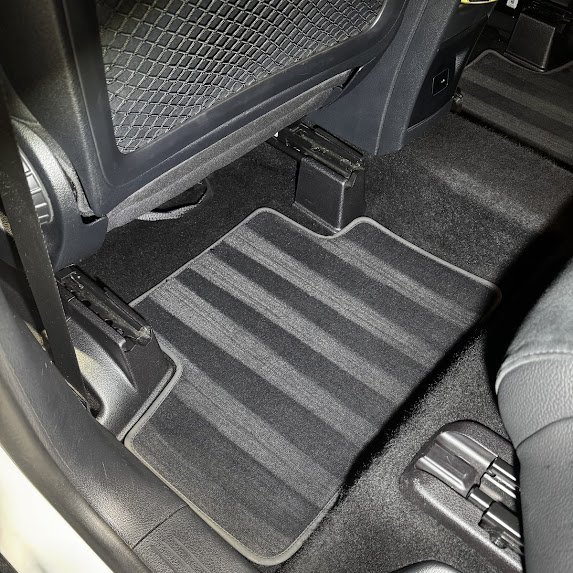 MERCEDES GLB TAXI (Nettoyage en profondeur Le Thor Vellerons Les Valayans)