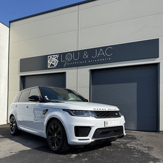 RANGE ROVER RANGE ROVER (Lavage complet SUV Le Thor Lagnes Coustellet)