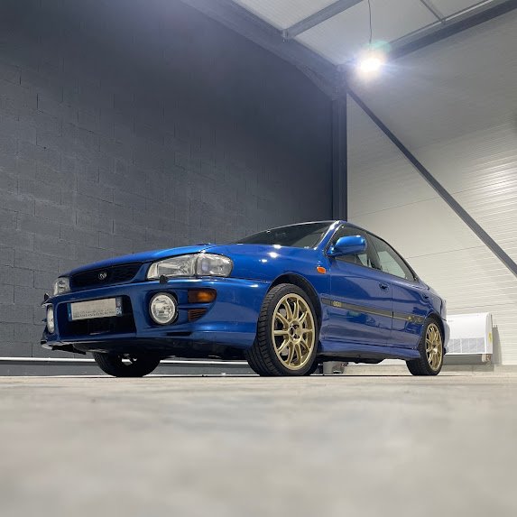 SUBARU IMPREZA (Car staging Le Thor Velleron Velorgues)