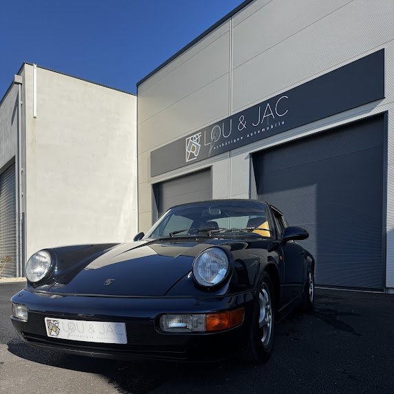 PORSCHE 911 964 (Lavage à la main intérieur extérieur Le Thor Cavaillon Jonquerettes)