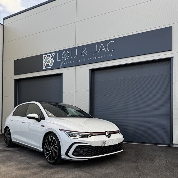 GOLF 8 GTI (Lavage intérieur extérieur Velleron Monteux Pernes les Fontaines)