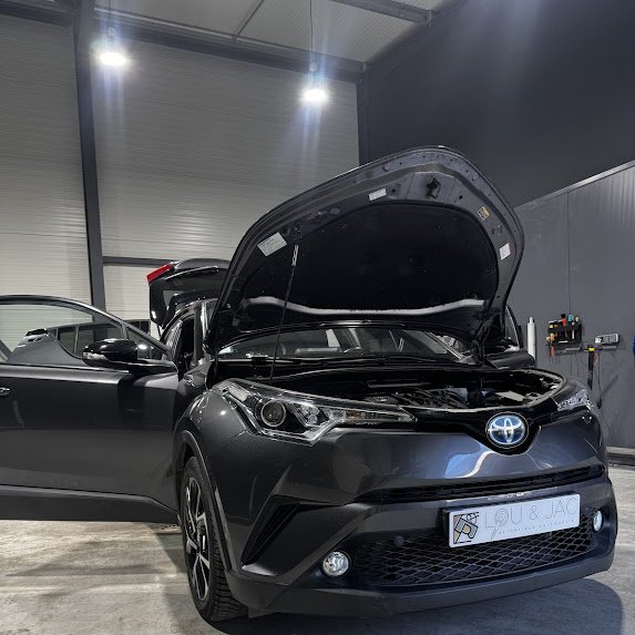 TOYOTA CHR (Nettoyage intérieur Isle sur la Sorgue Velleron Lagnes)