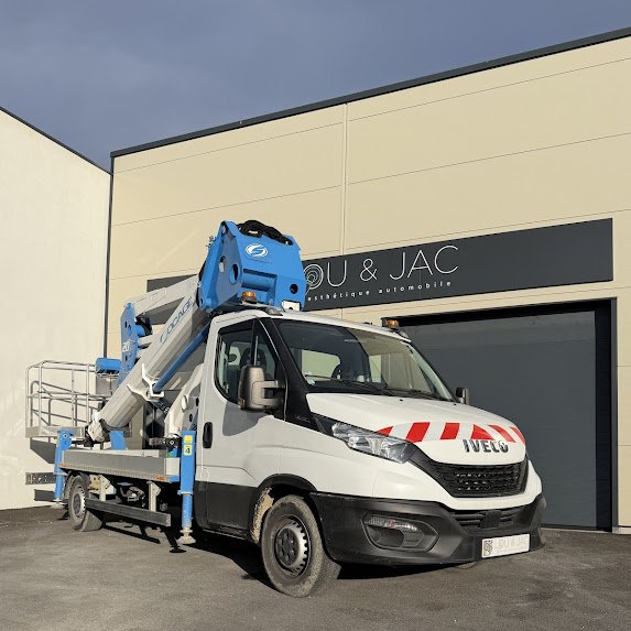 NACELLE IVECO DAILY (Nettoyage utilitaire Le Thor Lagnes Velleron)