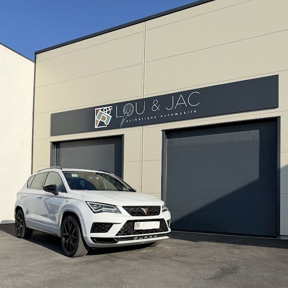 CUPRA ATECA (Nettoyage SUV intérieur Le Thor Isle sur la Sorgue Chateauneuf de Gadagne)