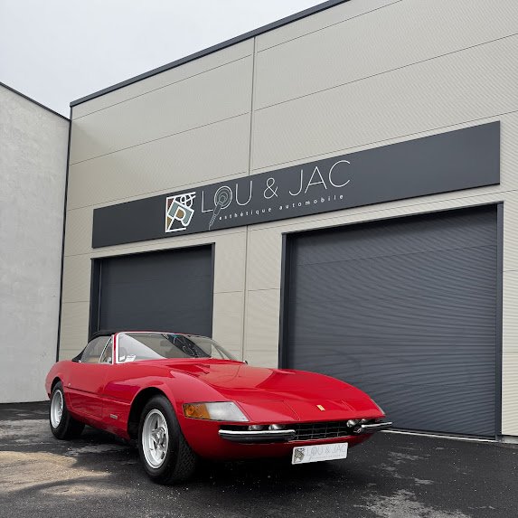 FERRARI 365 GTB/4 DAYTONA SPIDER (Nettoyage interieur exterieur supercar Vaculuse Luberon Isle sur la Sorgue)