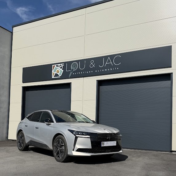 DS4 (Nettoyage voiture de mariage Le Thor Isle sur la Sorgue Velleron)