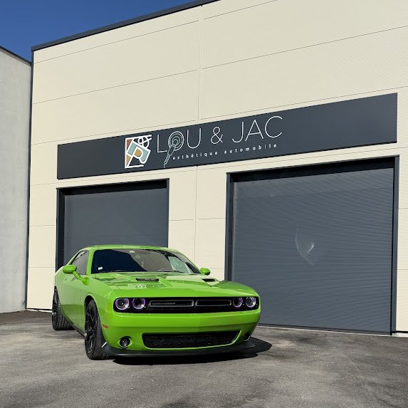 DODGE CHALLENGER (Nettoyage extérieur voiture américaine Le Thor Isle sur la Sorgue)