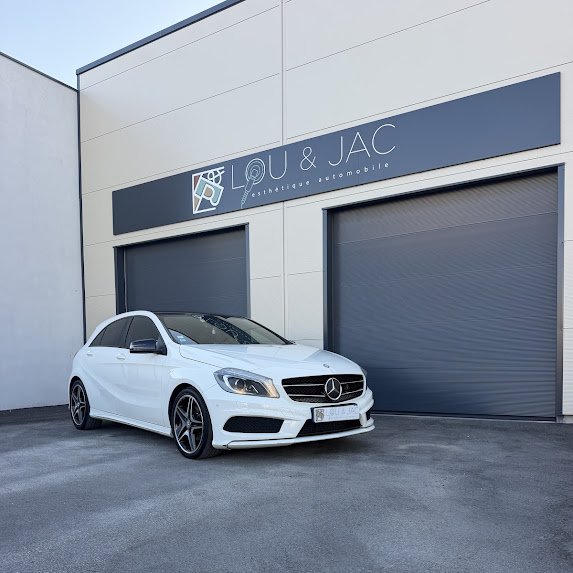 MERCEDES CLASSE A (Nettoyage complet voiture Le Thor Avignon Carpentras)