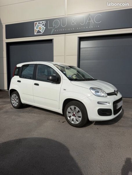 FIAT PANDA (Citadine à la vente Le Thor Isle sur la Sorgue Lagnes)