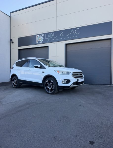 FORD KUGA TITANIUM (Vente SUV Vaucluse Le Thor Isle sur la Sorgue)